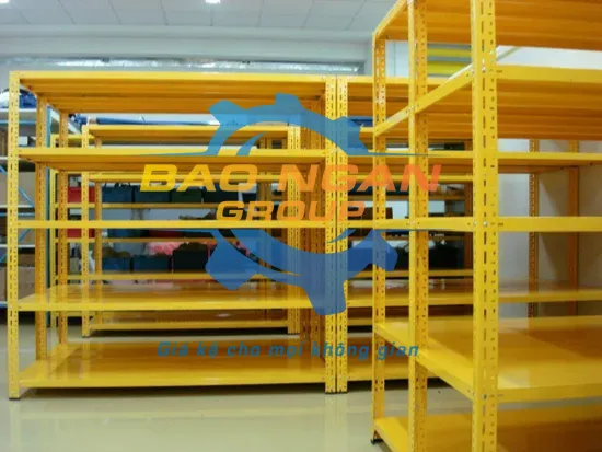 Kệ trung tải màu vàng