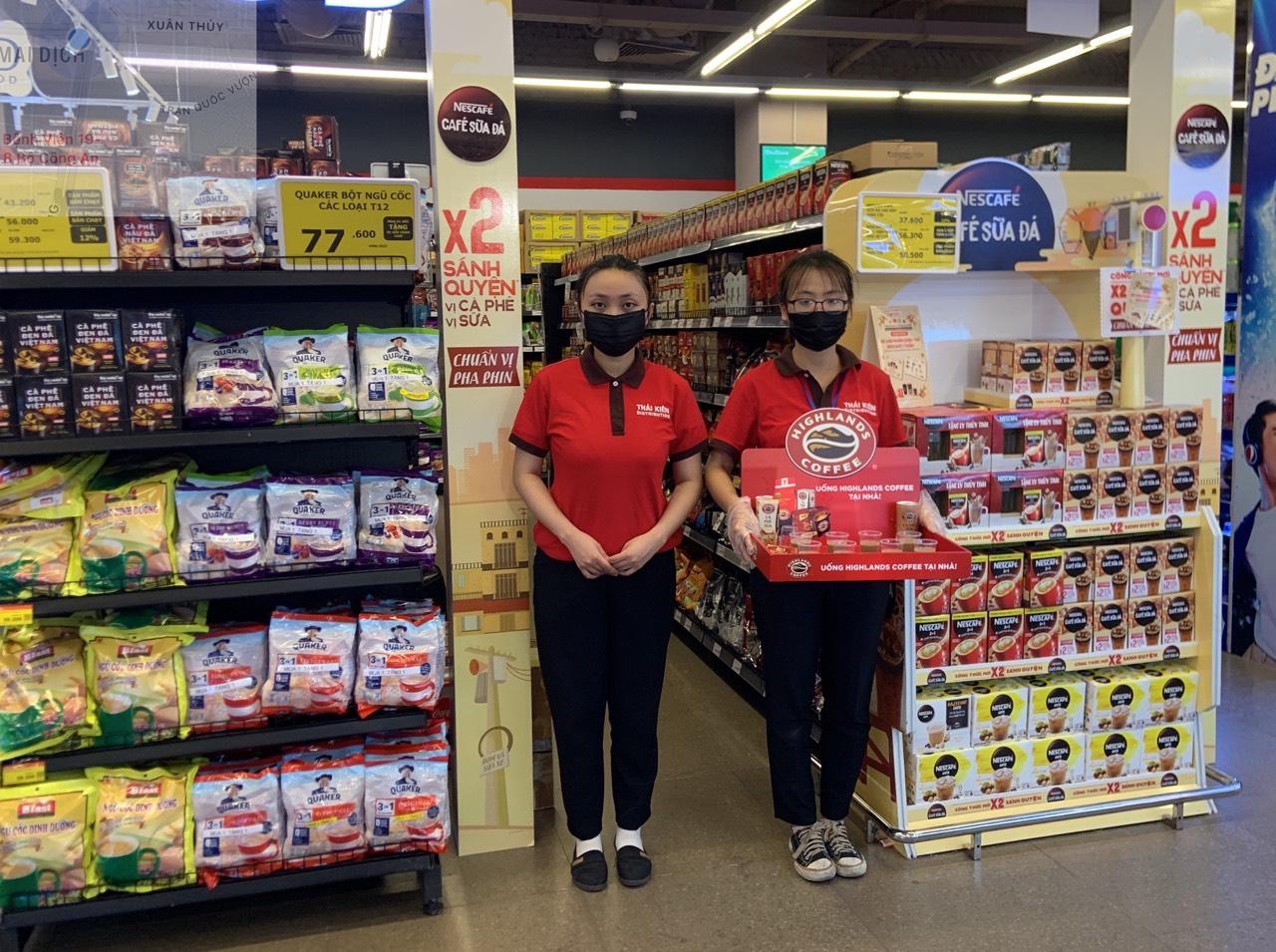 Tổ chức Sampling Highlands Coffee » TES Marketing Agency